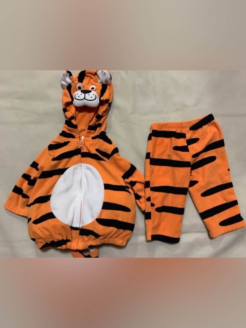 Carters boy or girl 3/6 month 2 piece Tiger costume